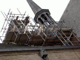Hervormde-Kerk-Loenen-daksteiger-toren-nok-goot-schip-koor